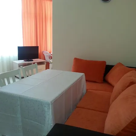 Aparthotel Pirop City