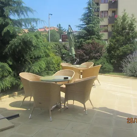 Aparthotel Pirop City
